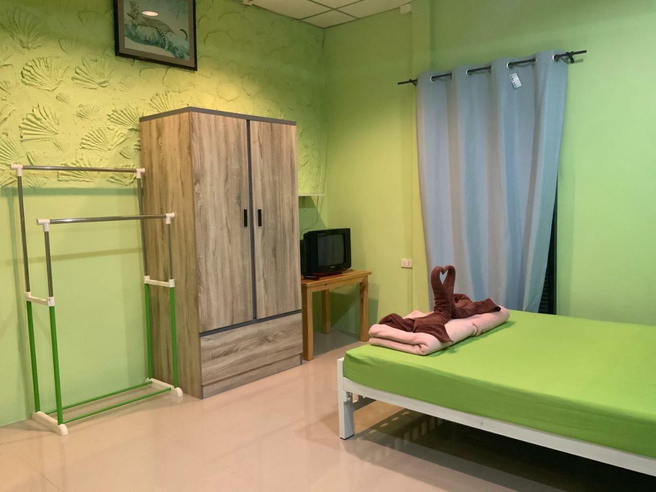 Winny Apartment Rayong Exterior foto